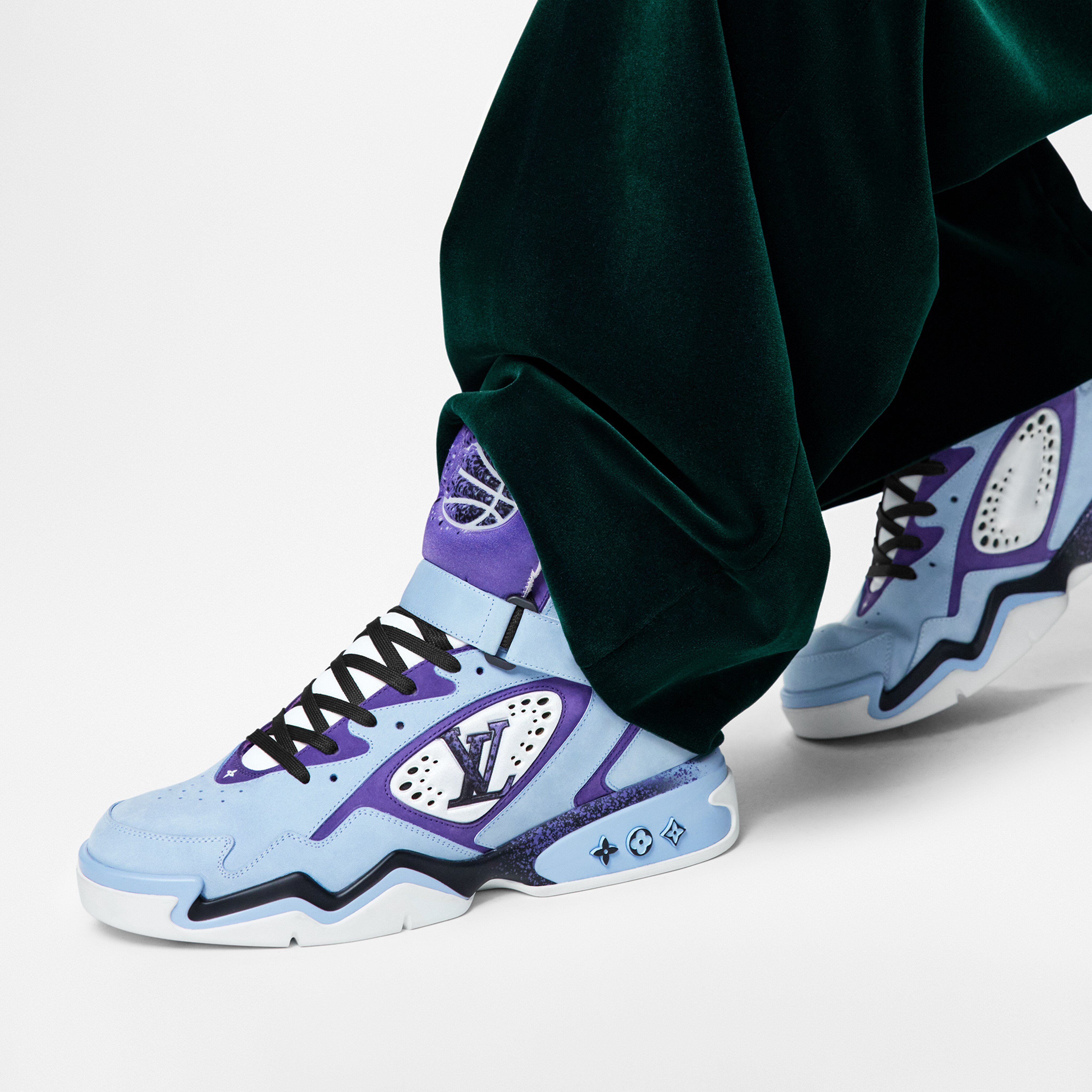 louis vuitton trainers nike